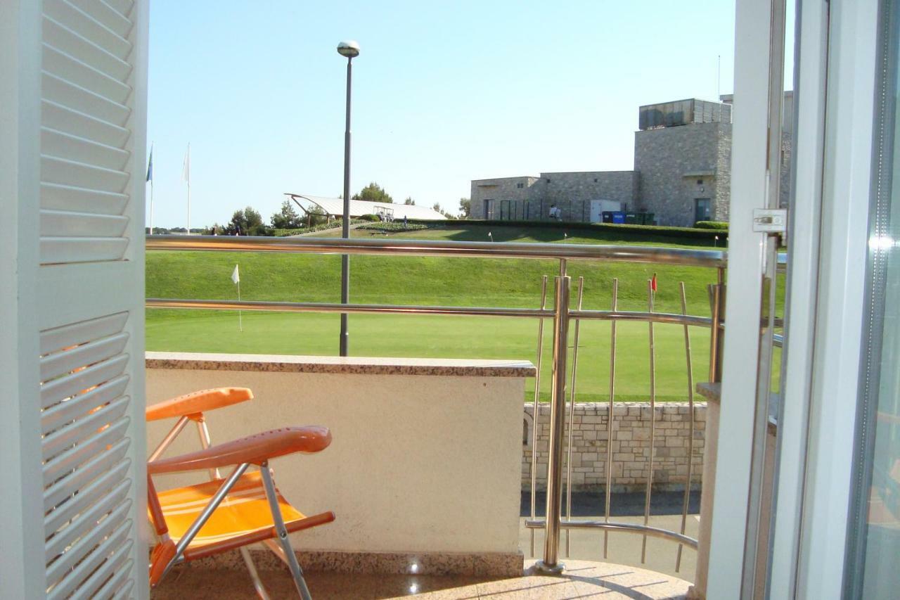 Apartment Golf Crveni Vrh Extérieur photo