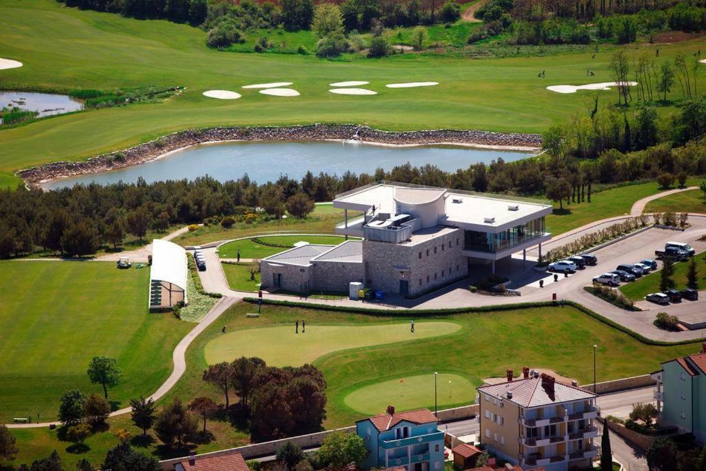 Apartment Golf Crveni Vrh Extérieur photo