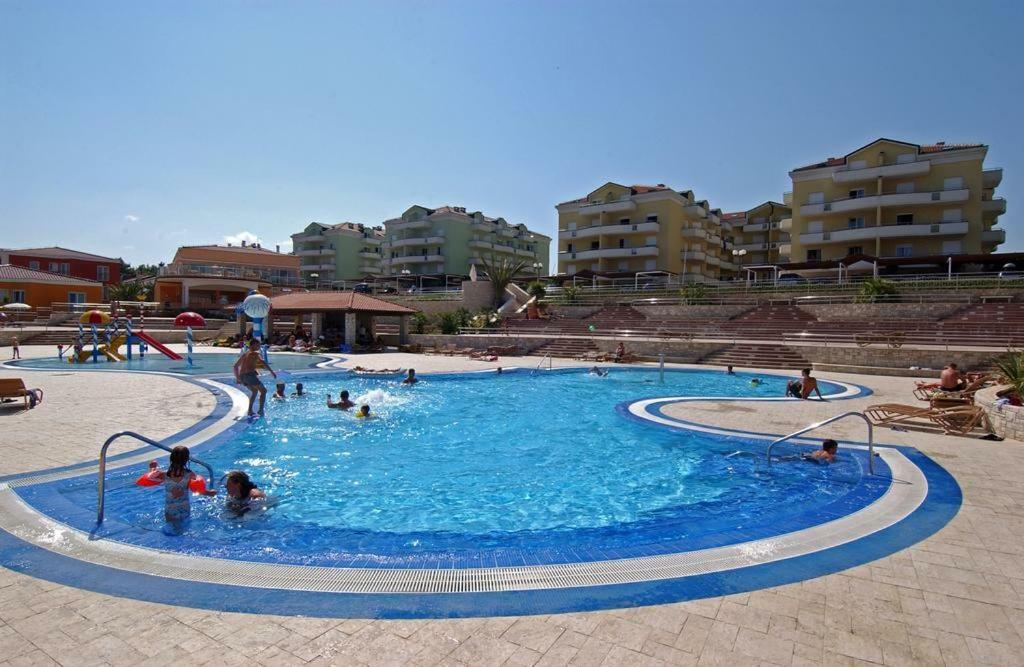 Apartment Golf Crveni Vrh Extérieur photo
